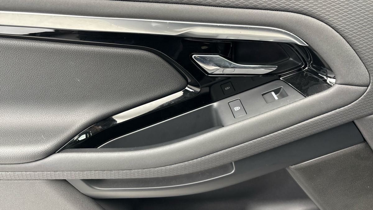 Land Rover Range Rover Evoque Image 19