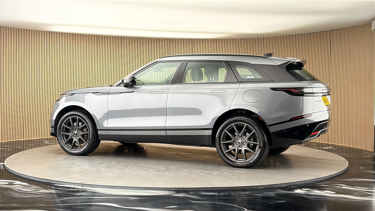 More views of Land Rover Range Rover Velar