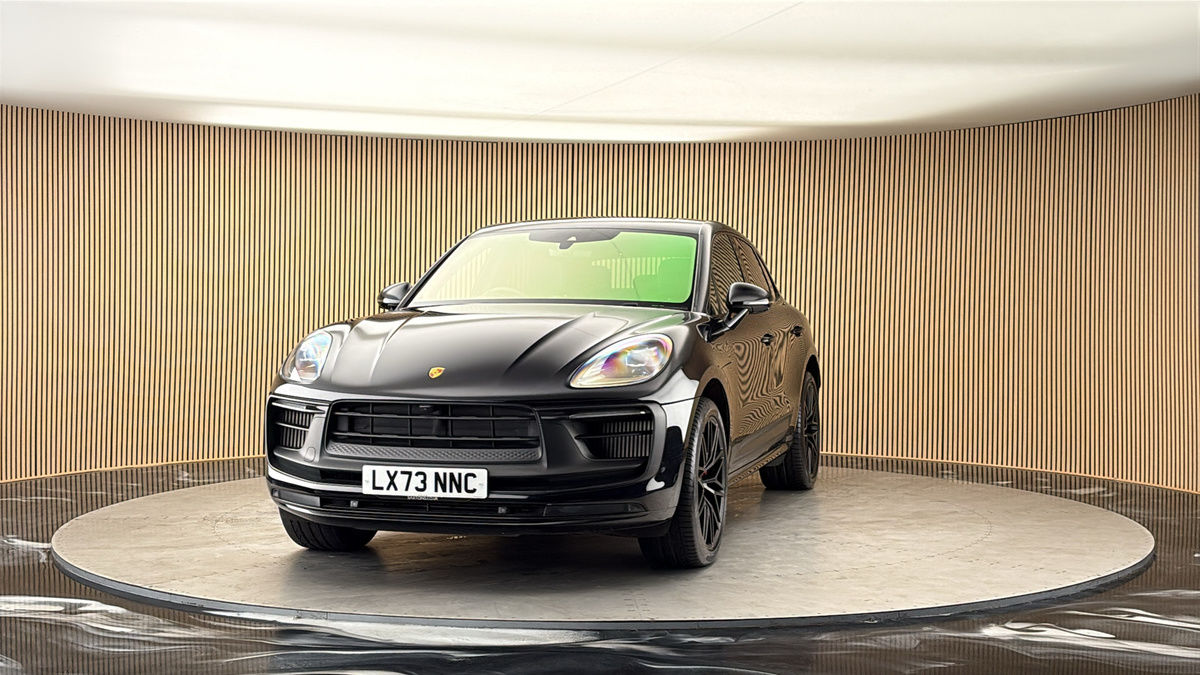 More views of Porsche Macan