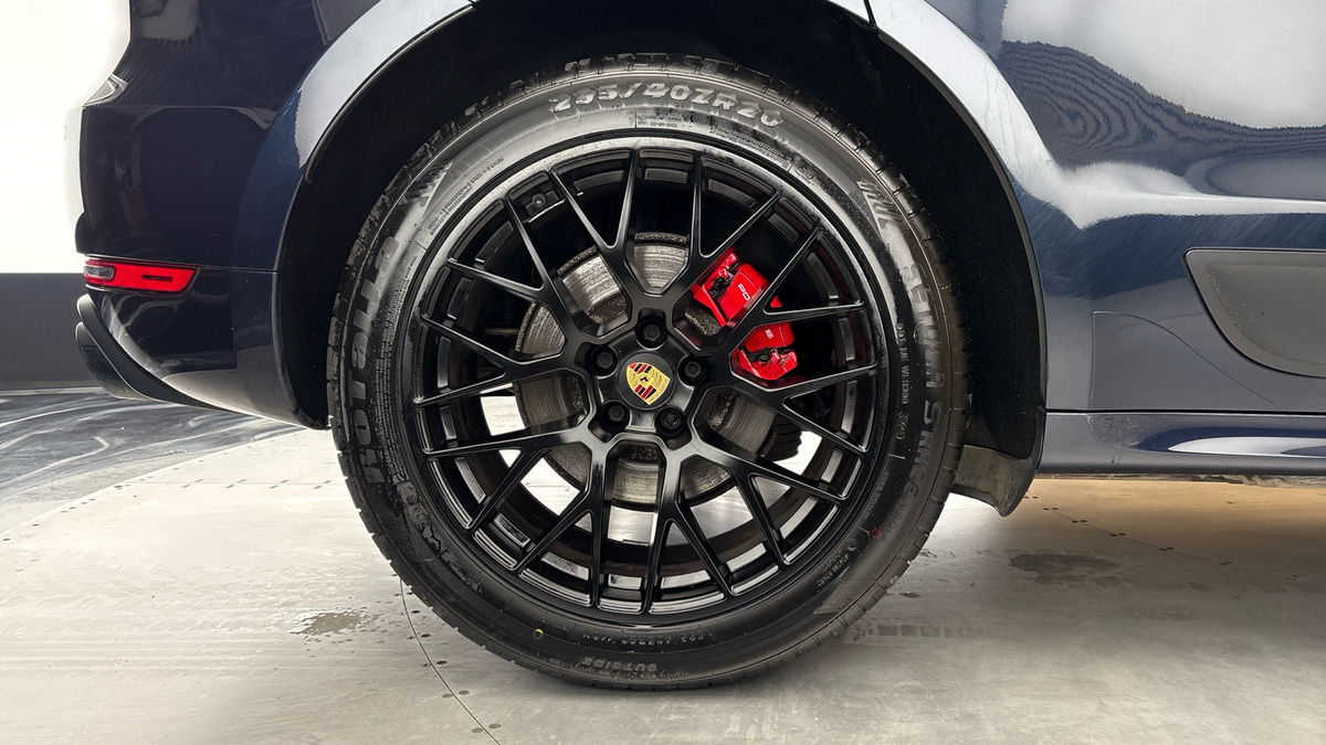 Porsche Macan Image 10