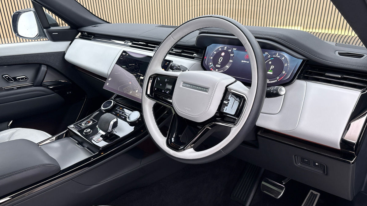 More views of Land Rover Range Rover Sport