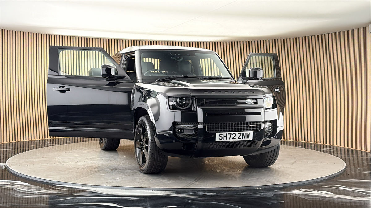 More views of Land Rover Defender 90