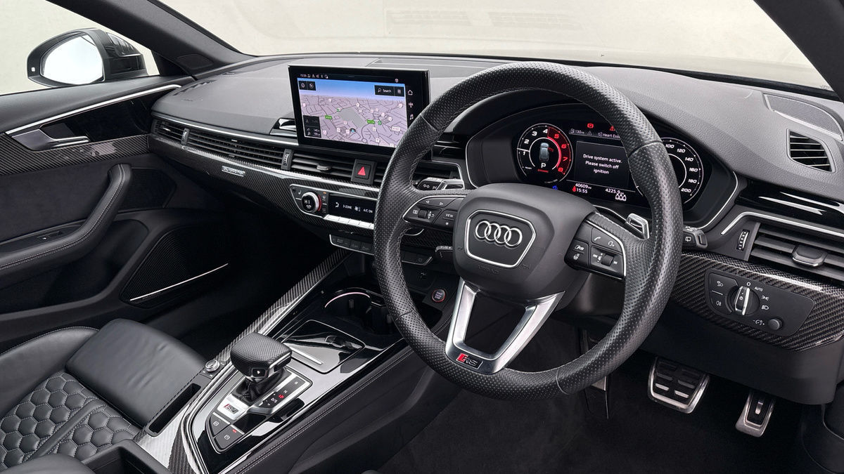 Audi RS4 Avant Image 5