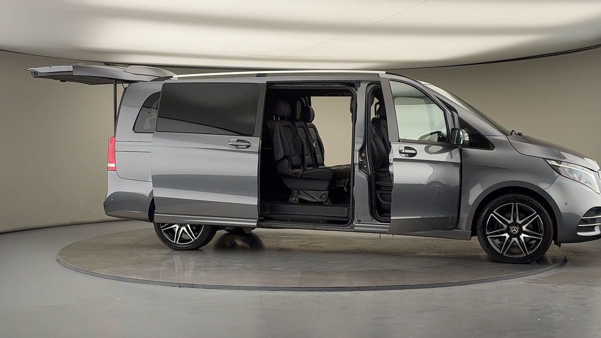 More views of Mercedes-Benz V Class