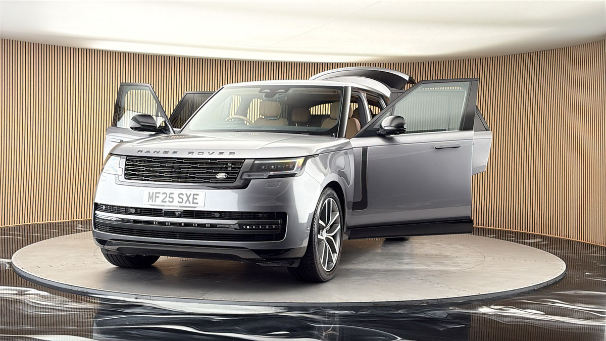 More views of Land Rover Range Rover
