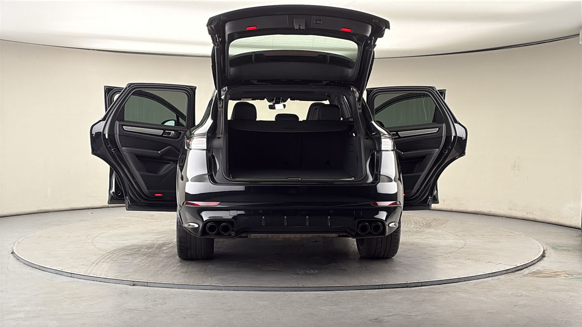 More views of Porsche Cayenne