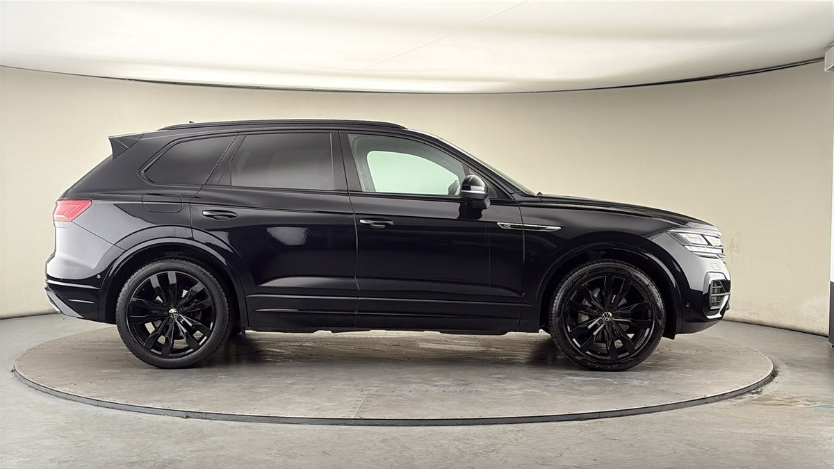 Volkswagen Touareg Image 16