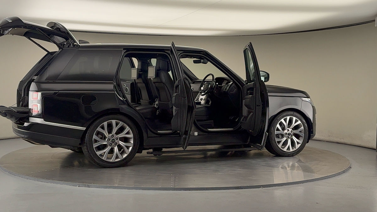 More views of Land Rover Range Rover