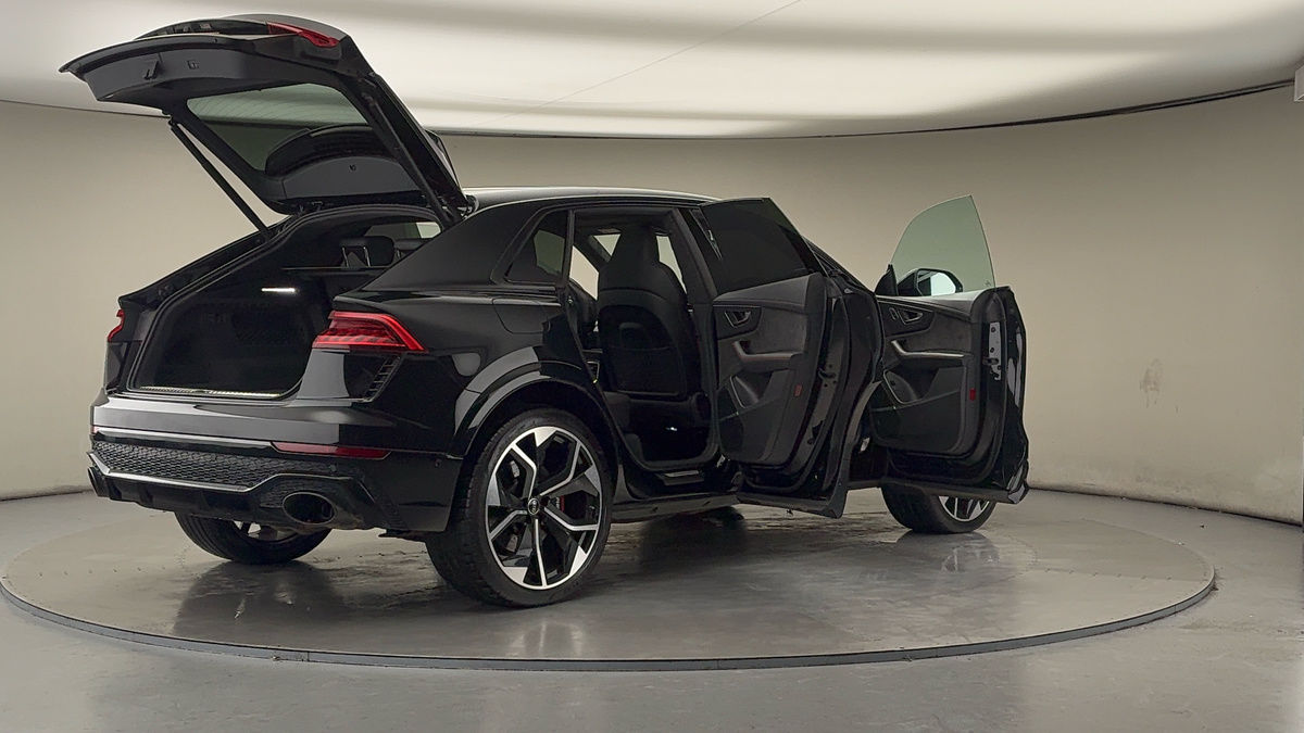 More views of Audi RSQ8