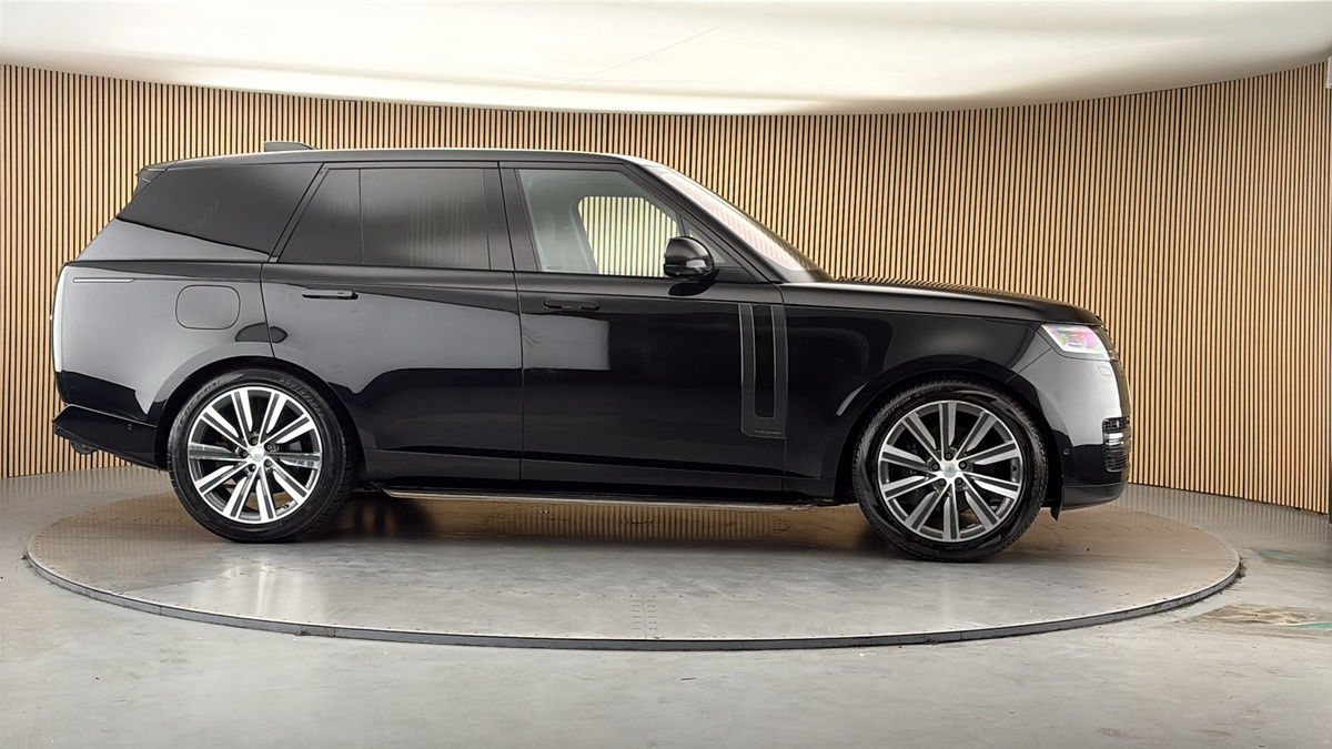 More views of Land Rover Range Rover