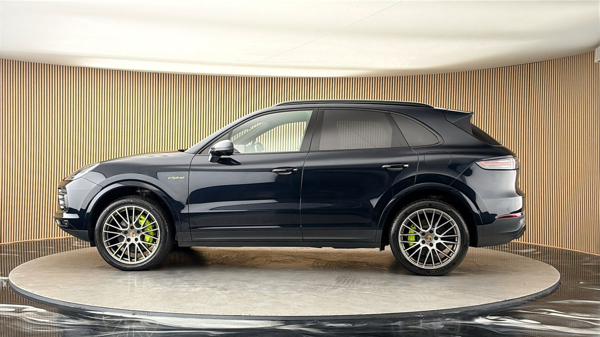 More views of Porsche Cayenne
