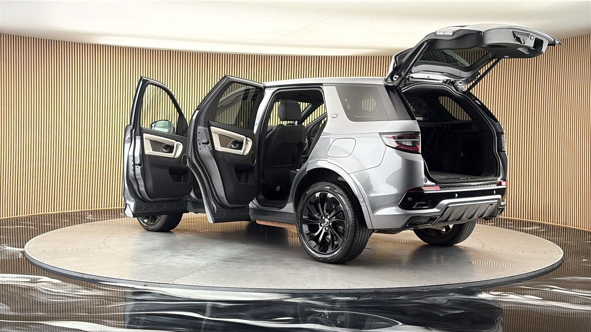 More views of Land Rover Discovery Sport