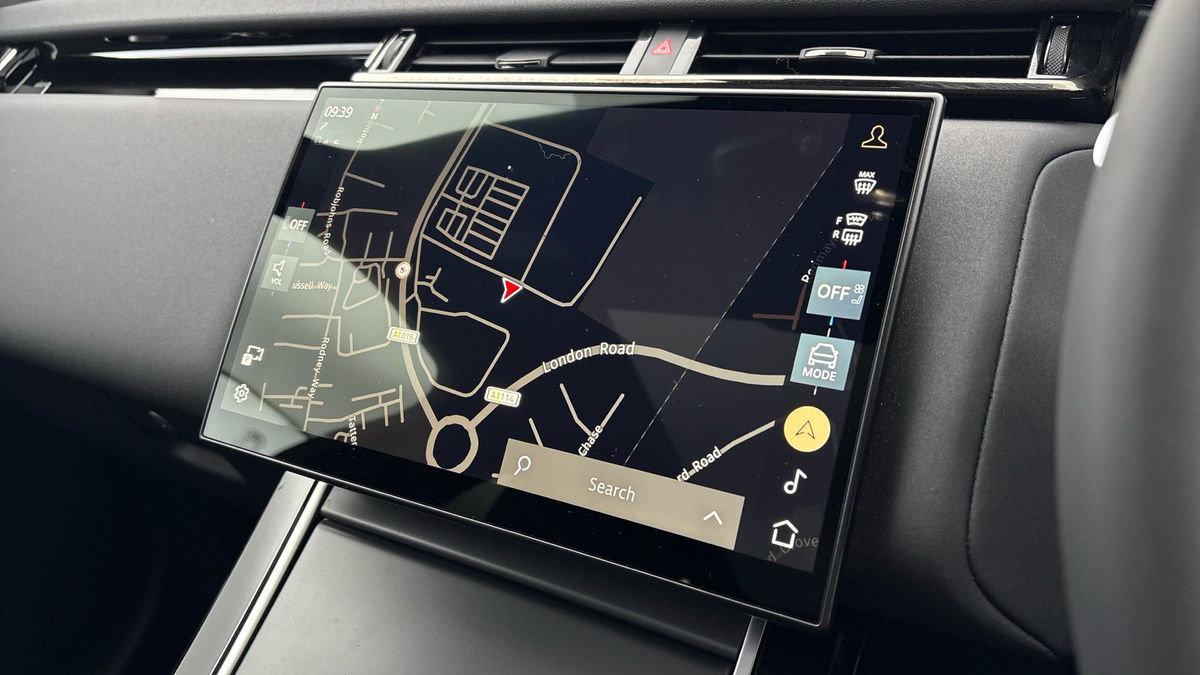 Land Rover Range Rover Velar Image 17