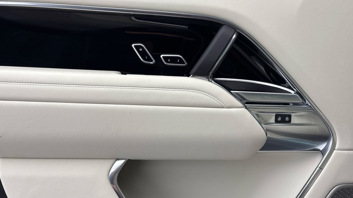 Land Rover Range Rover Image 19