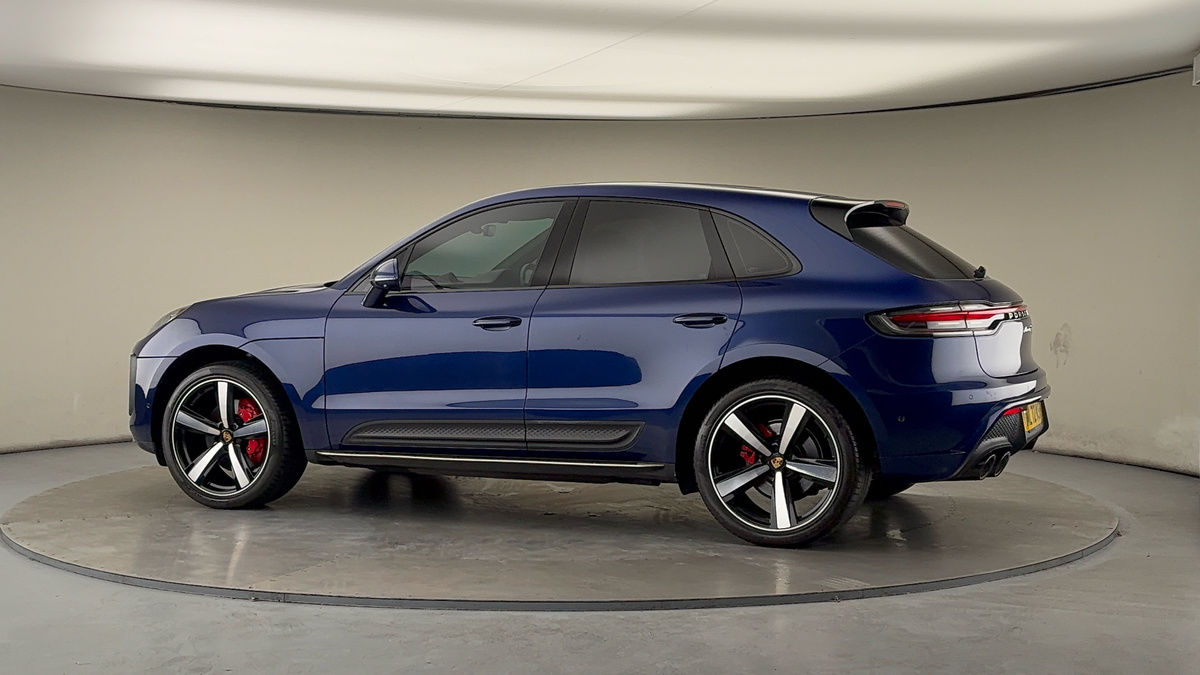 More views of Porsche Macan