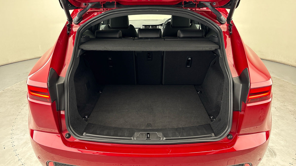 Jaguar E-PACE Image 11