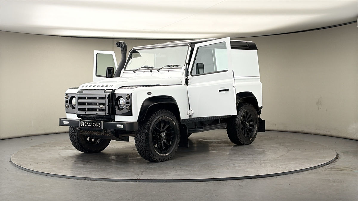 Land Rover Defender 90 Image 22
