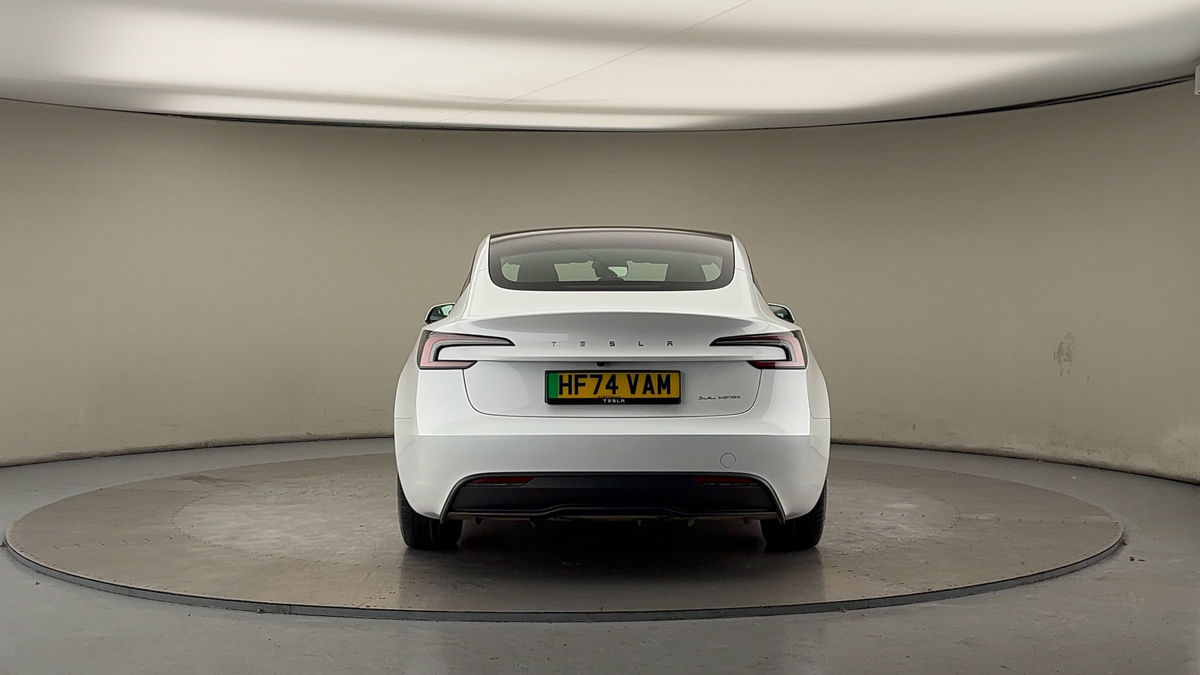 Tesla Model 3 Image 4