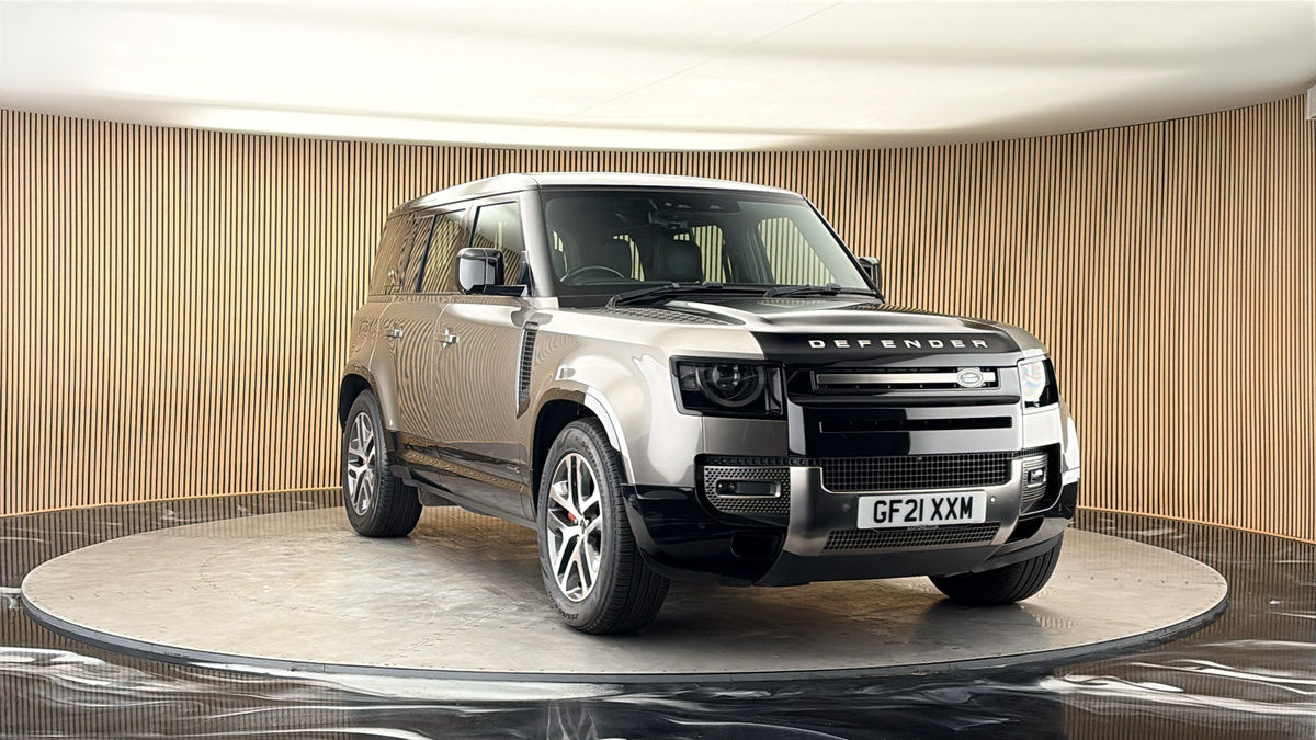 More views of Land Rover Defender 110