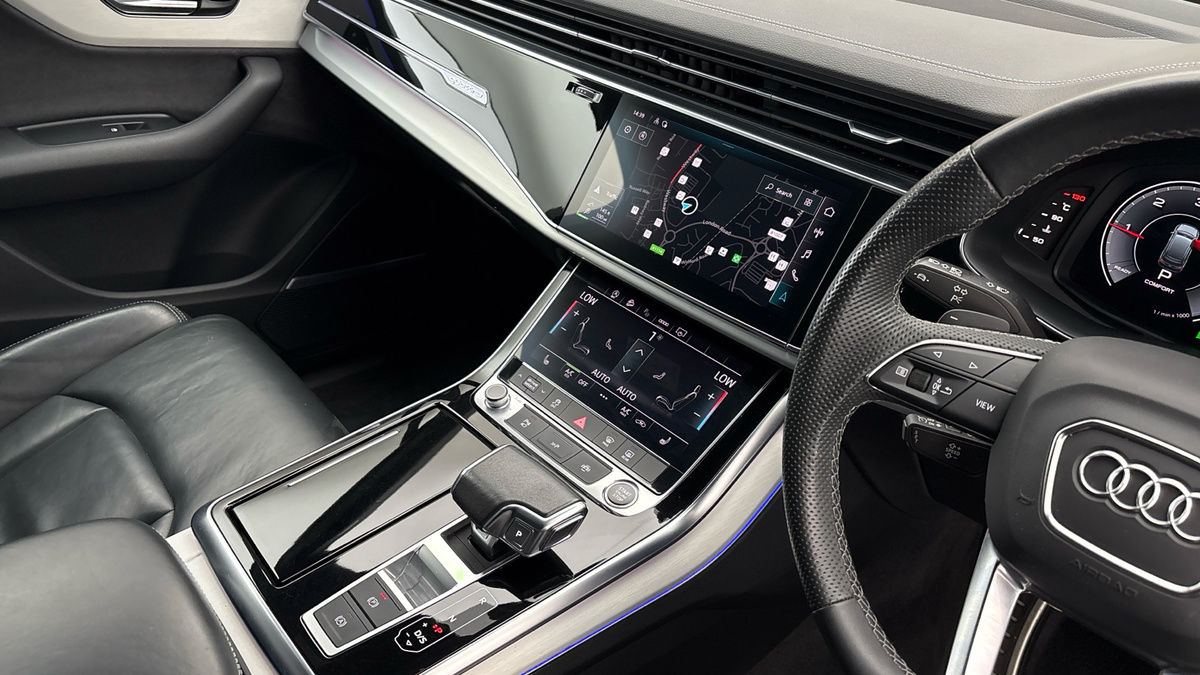 Audi Q7 Image 18