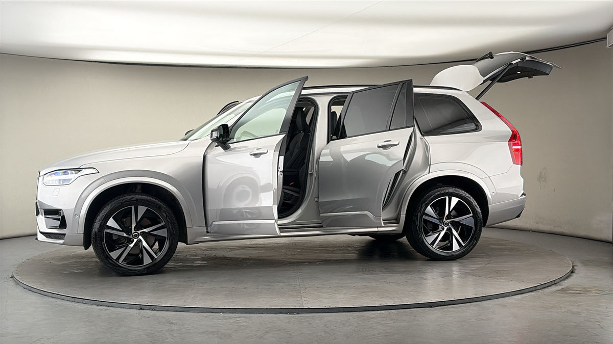 More views of Volvo XC90