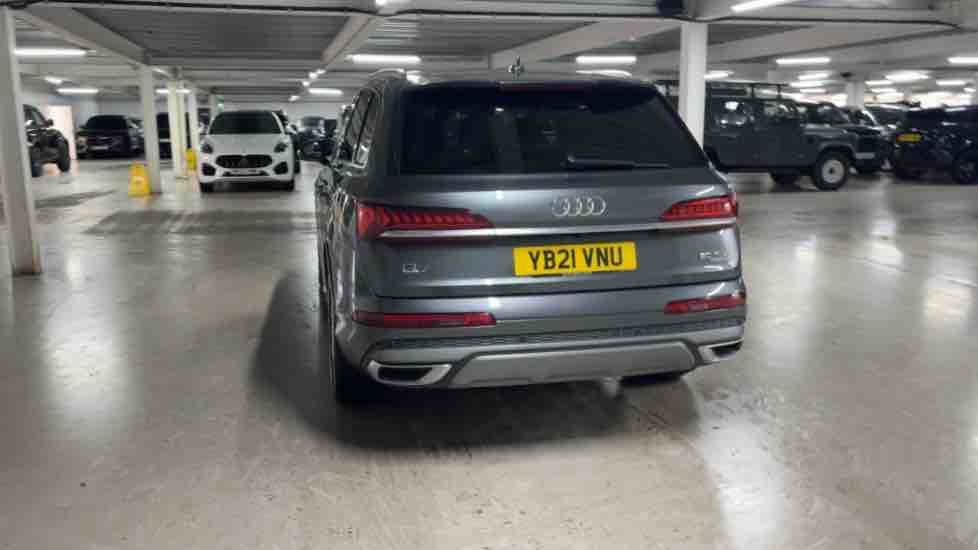 More views of Audi Q7