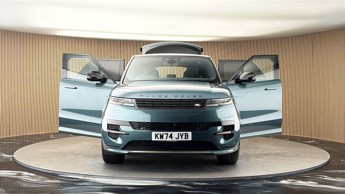 More views of Land Rover Range Rover Sport