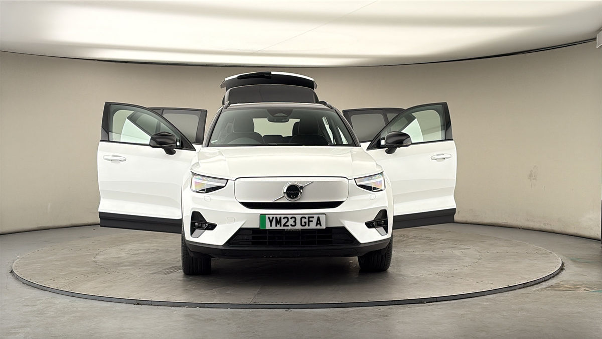 More views of Volvo XC40