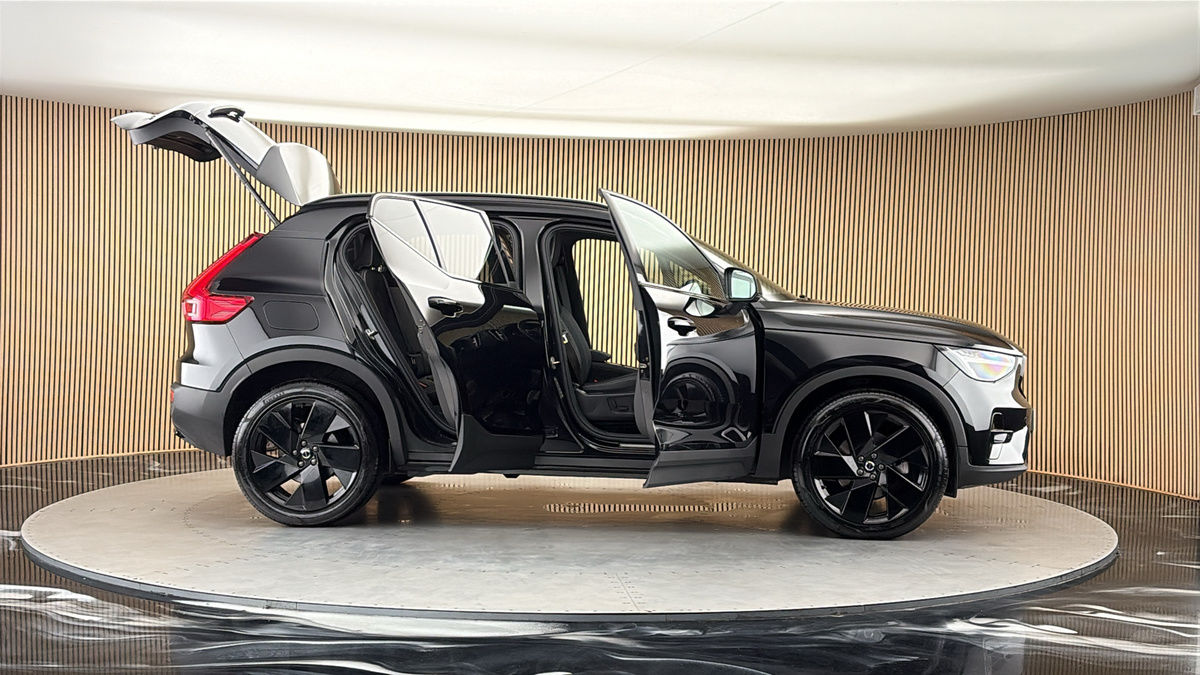 More views of Volvo XC40