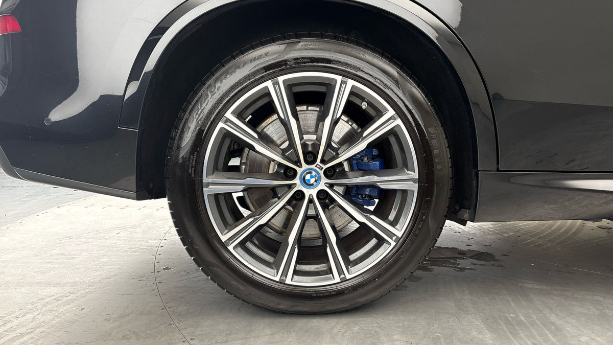 BMW X5 Image 10