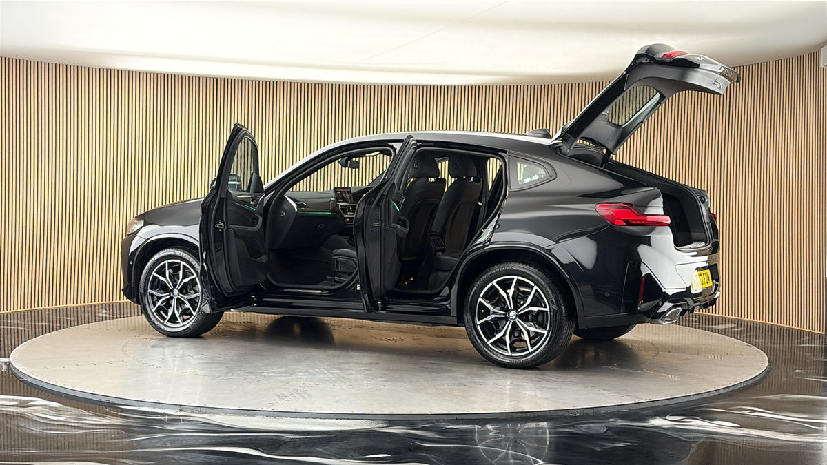 More views of BMW X4