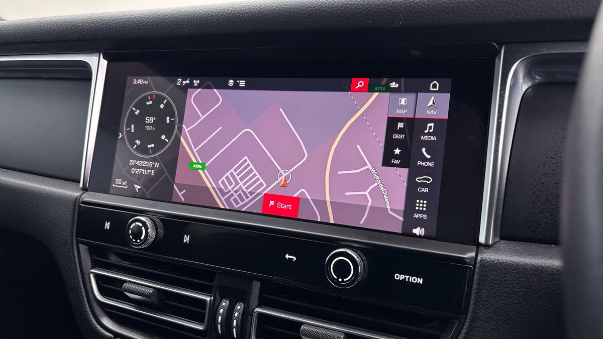 Porsche Macan Image 17