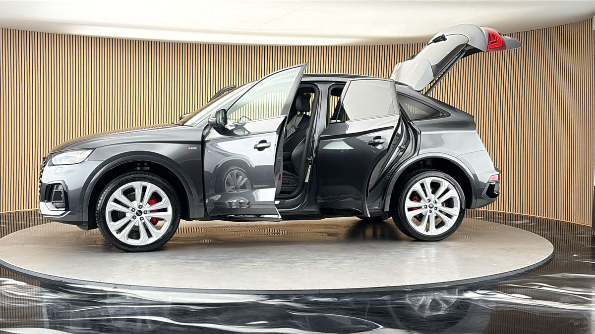 More views of Audi Q5