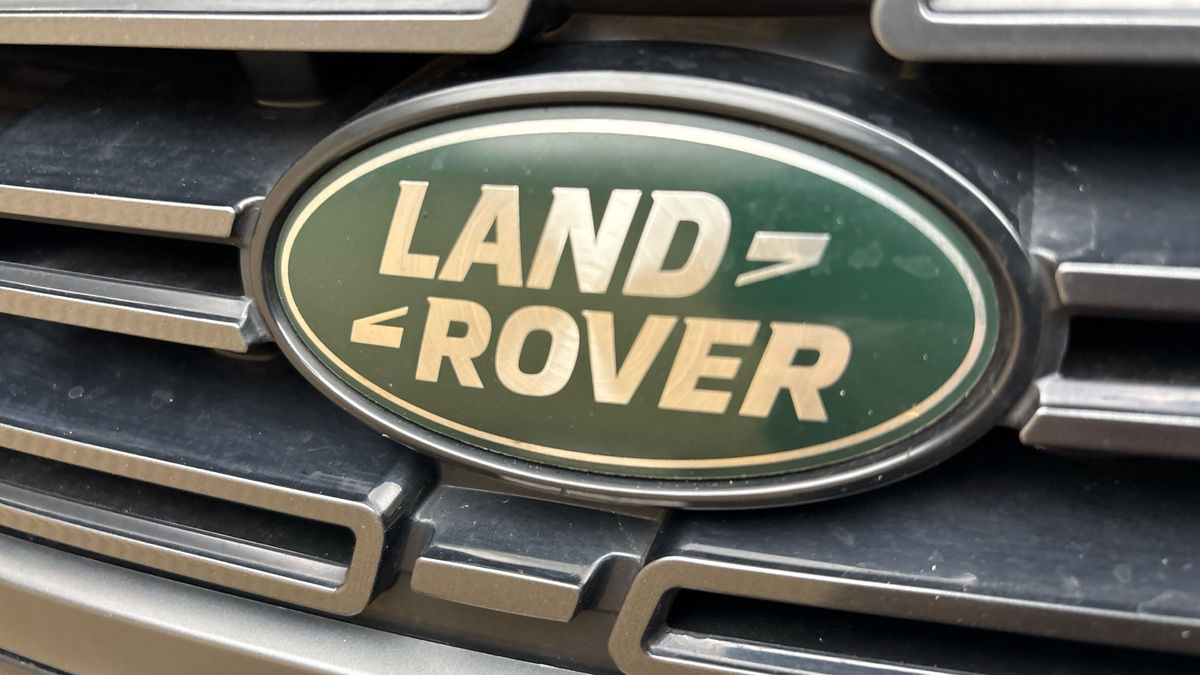 Land Rover Range Rover Sport Image 24