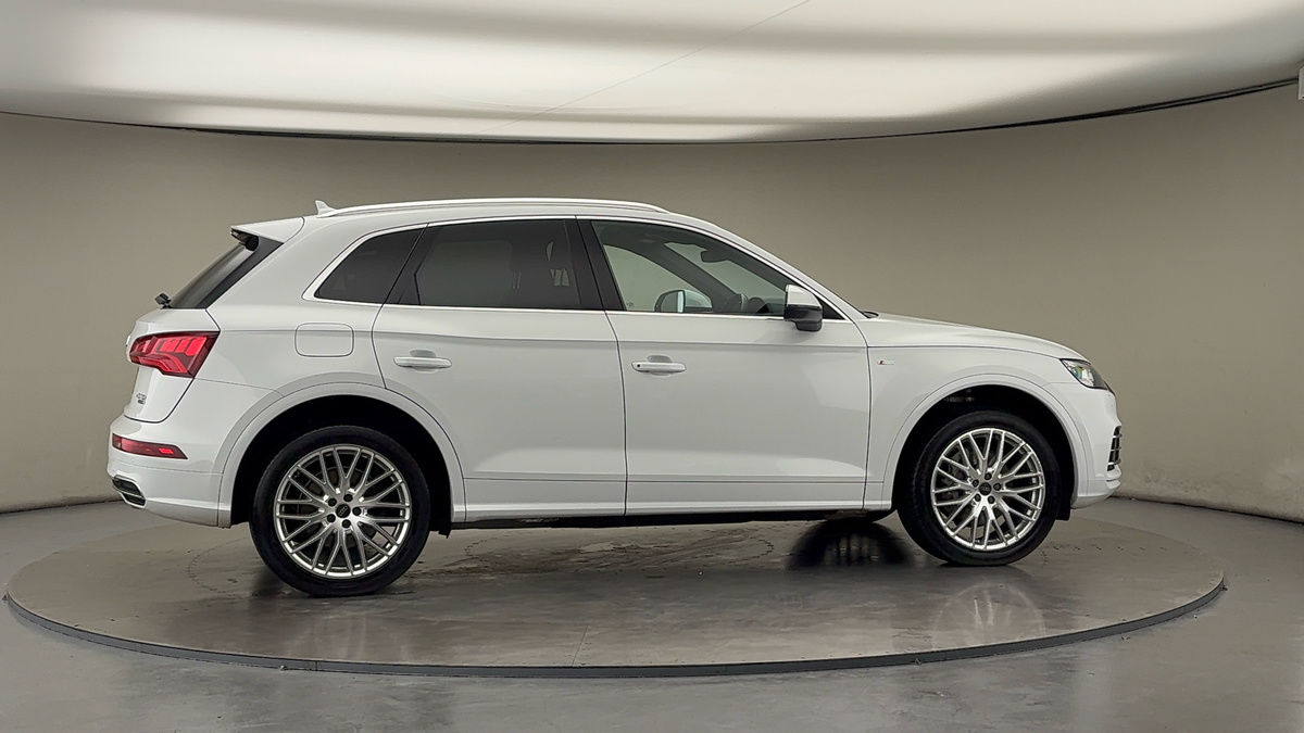 More views of Audi Q5