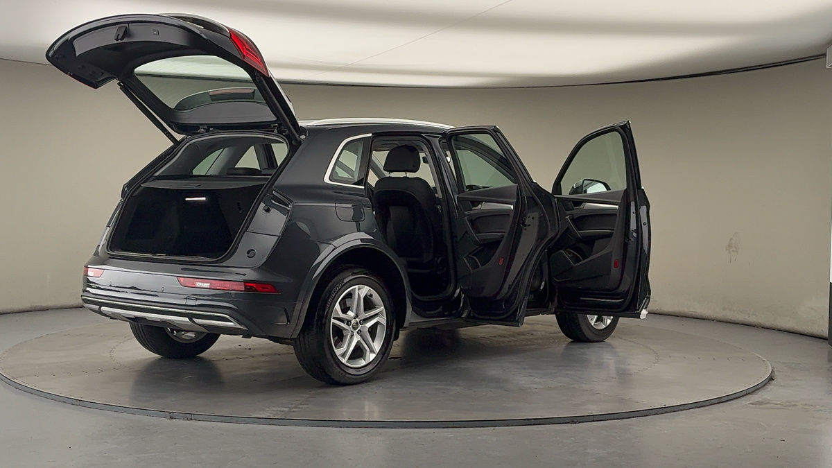 More views of Audi Q5