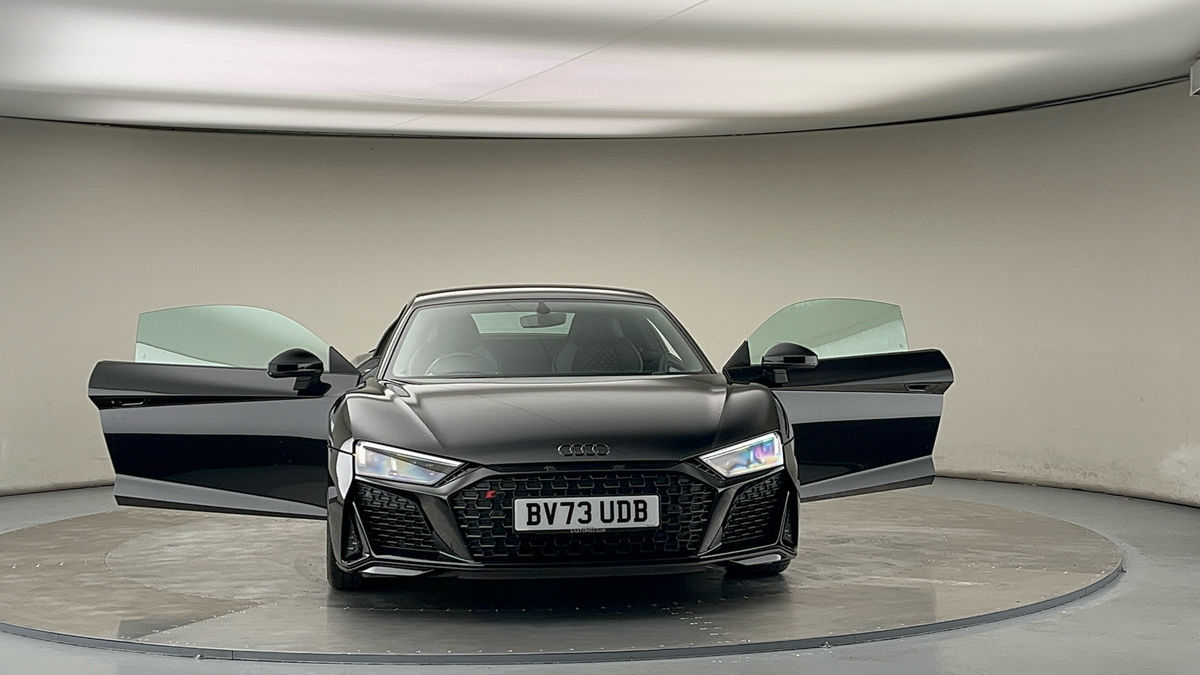 More views of Audi R8