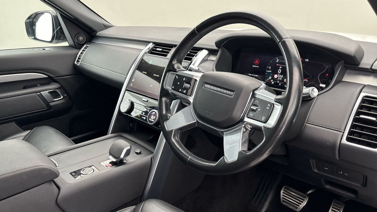 Land Rover Discovery Image 5