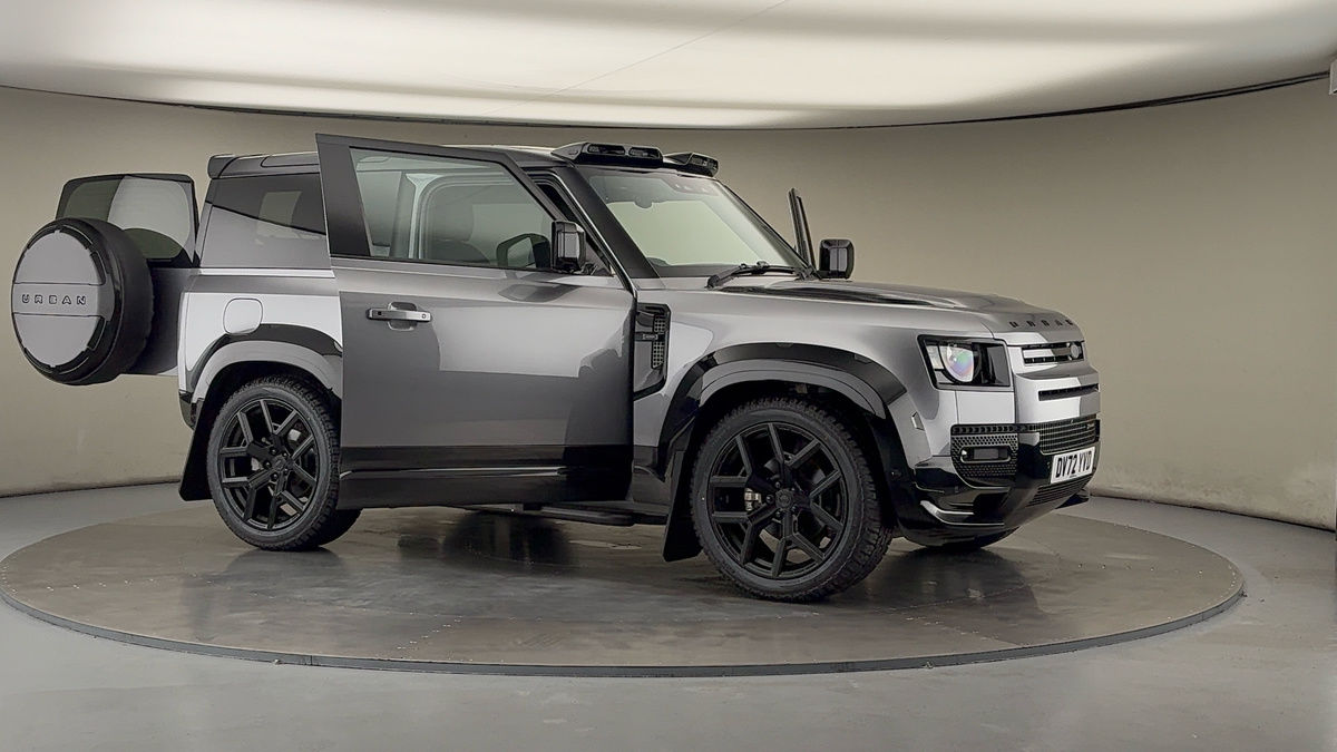 More views of Land Rover Defender 90