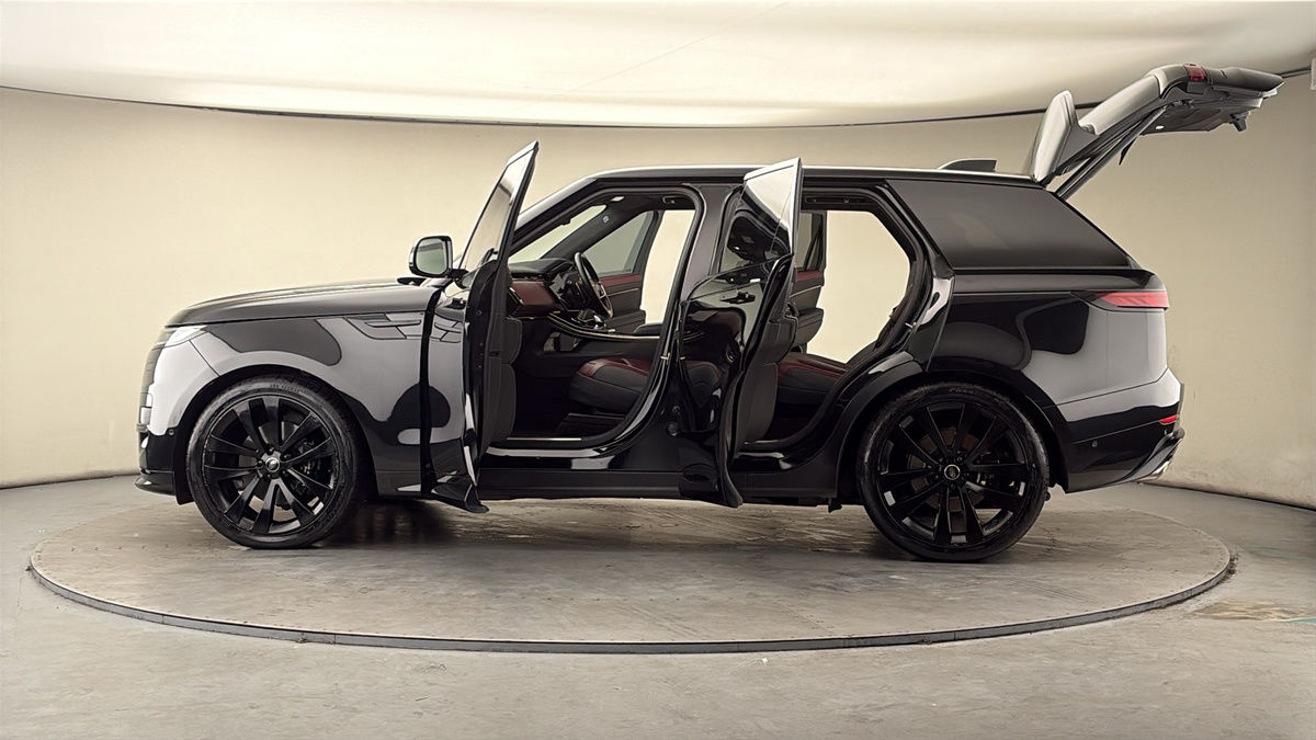 More views of Land Rover Range Rover Sport