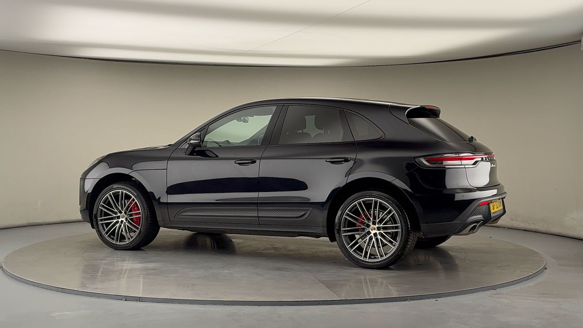 More views of Porsche Macan