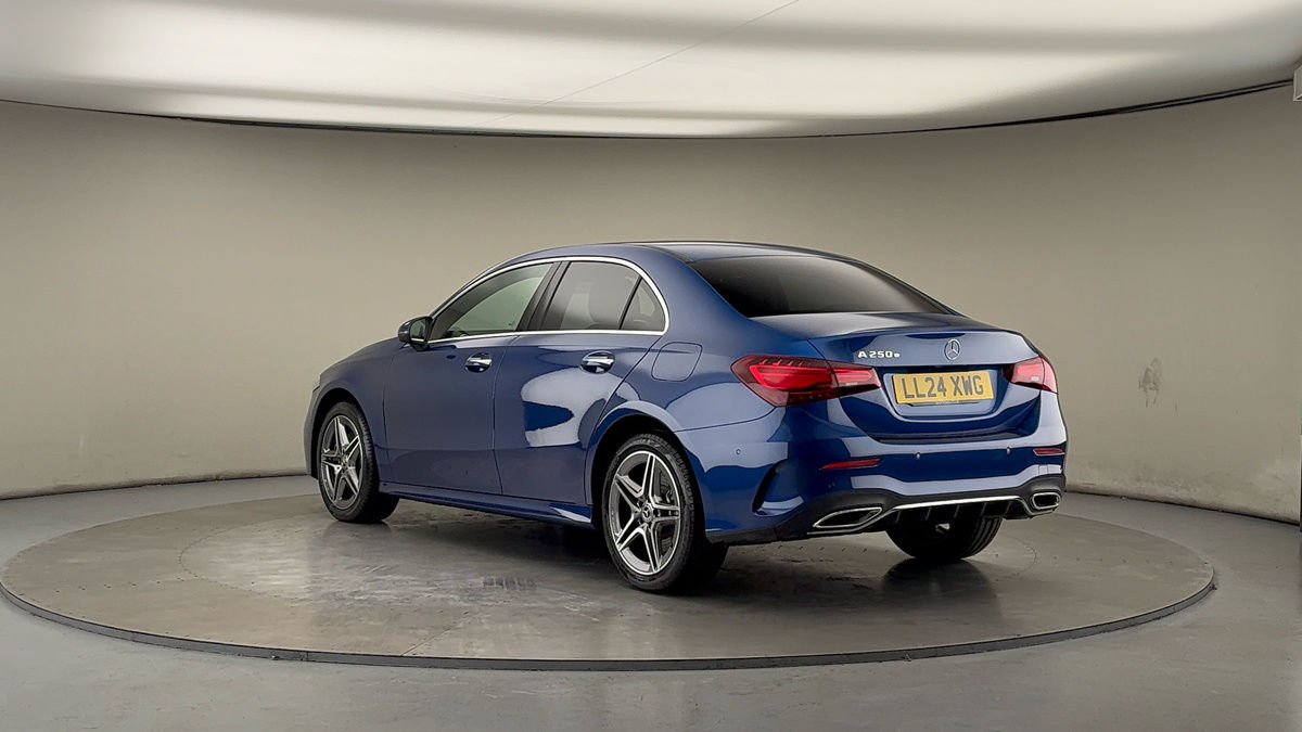 Mercedes-Benz A Class Image 2