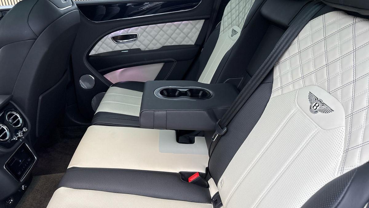 Bentley Bentayga Image 9