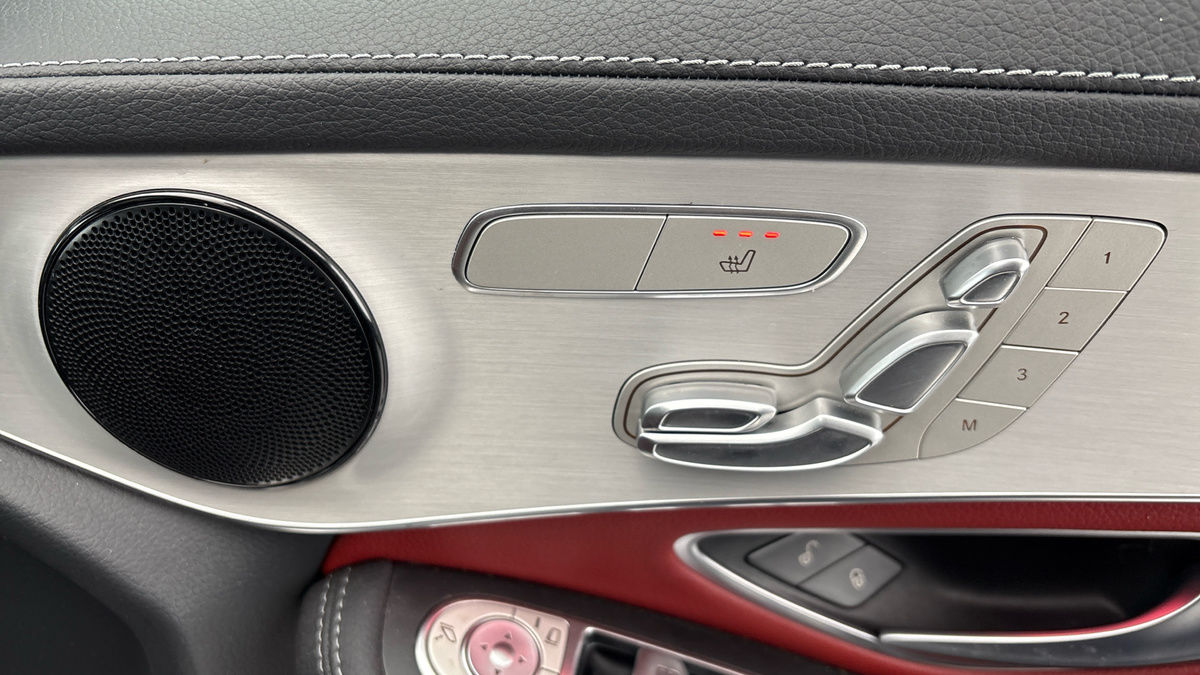 Mercedes-Benz GLC Image 26