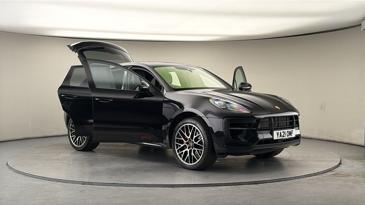 More views of Porsche Macan