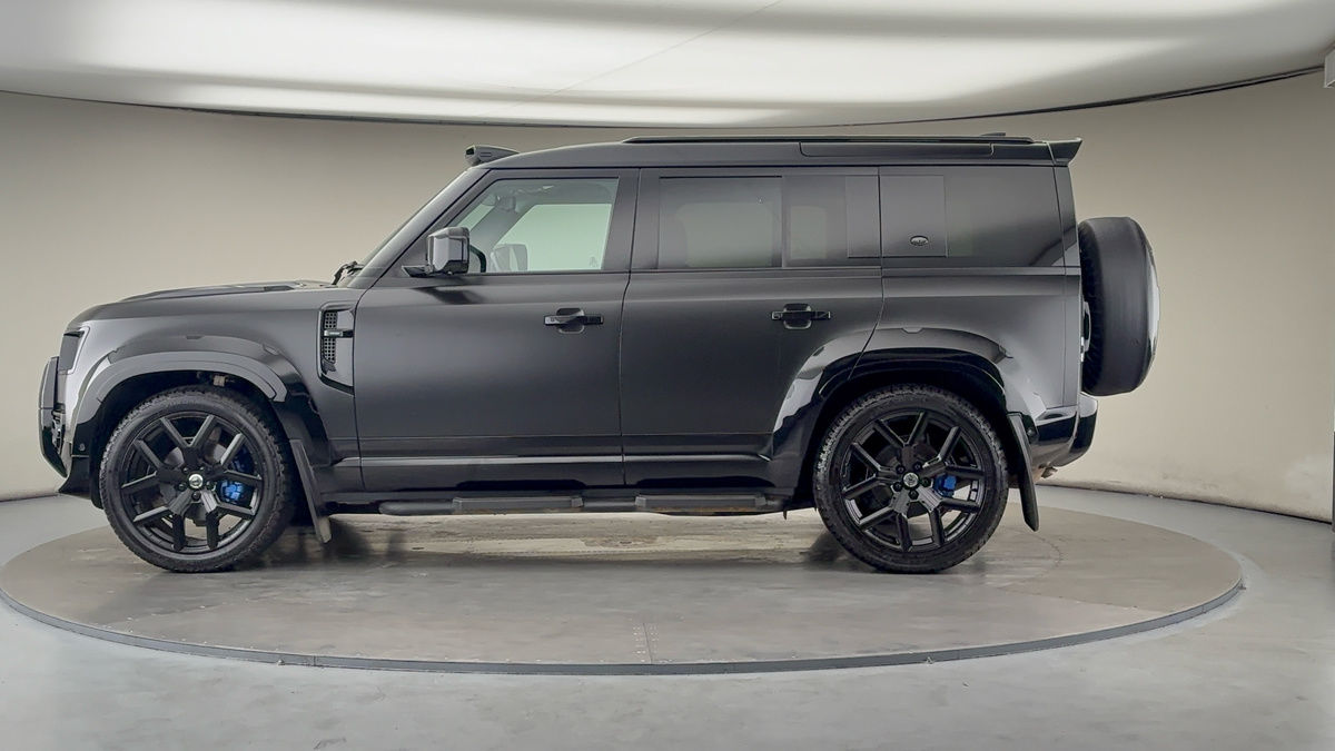 Land Rover Defender 110 Urban Image 15