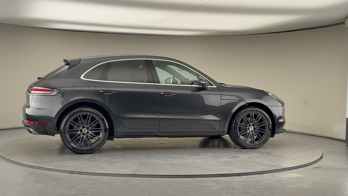 More views of Porsche Macan