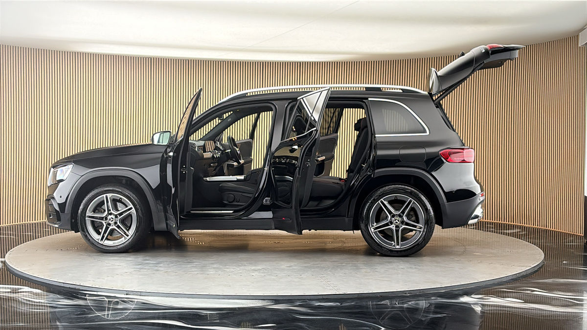 More views of Mercedes-Benz GLB