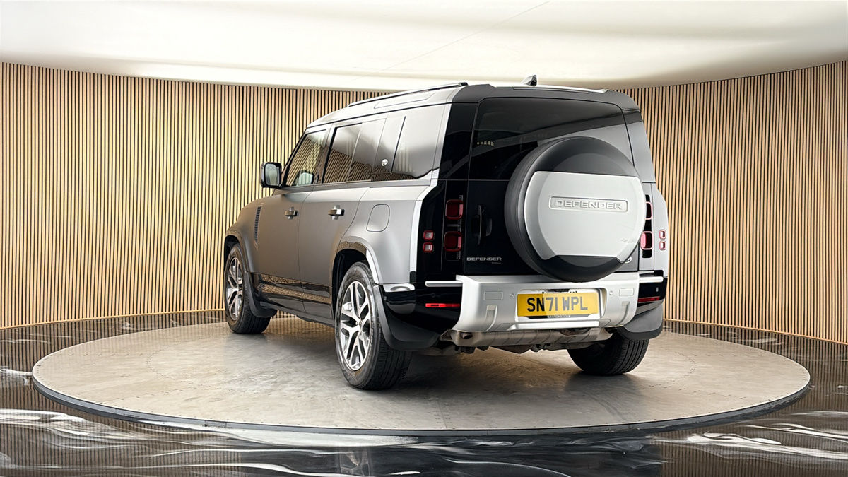 More views of Land Rover Defender 110