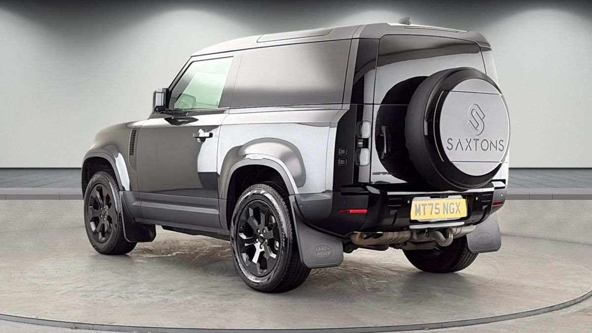 Land Rover Defender 90 Image 2